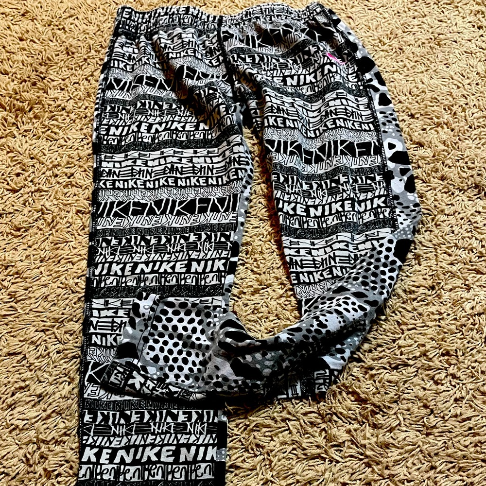 Girls Nike tights